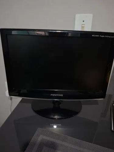 Monitor Positivo 16"