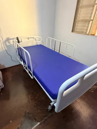 Cama hospitalar elétrica completa