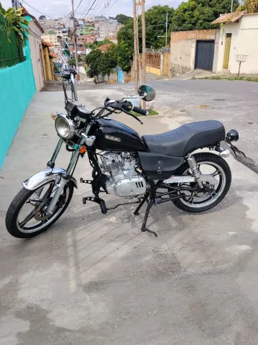 Susuki Intruder 125 - 2011
