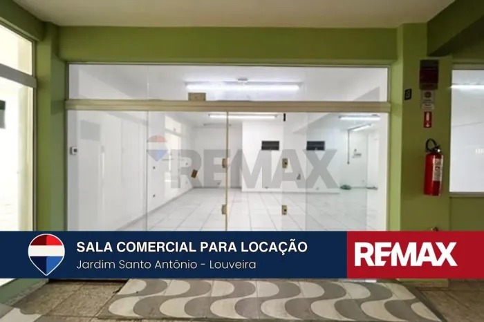 "Loja Comercial para Alugar na Av. Ricieri Chiquetto"