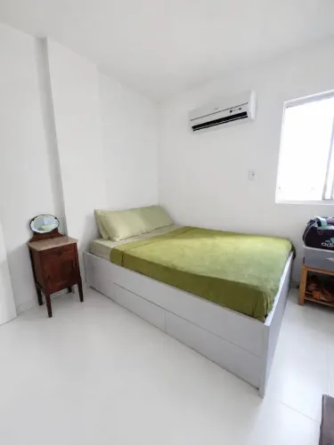 Cama de casal com gavetas e colchão