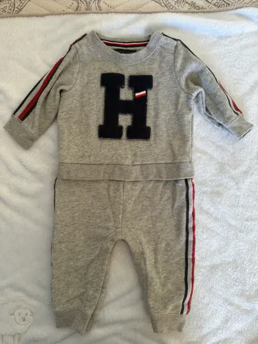 Macacão e Body  de bebê Tommy Hilfiger 