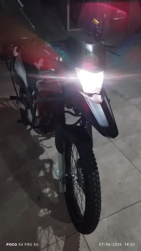 Moto tudo ok bem cuidada