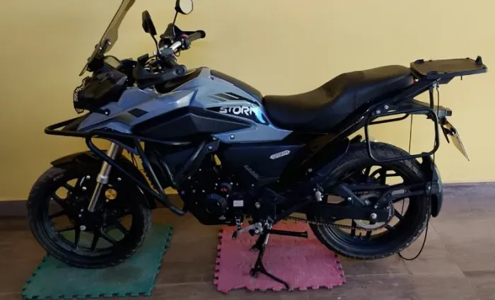 Shineray Storm 200 EFI 2025 personalizada e vitrificada