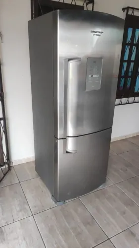 VENDO GELADEIRA BRASTEMP INVERSE INOX FROST FREE EM ÓTIMO ESTADO DE USO COM GARANTIA