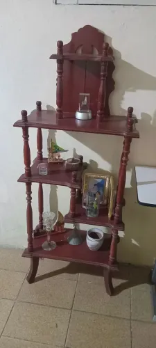 Consolo de fotos em madeira