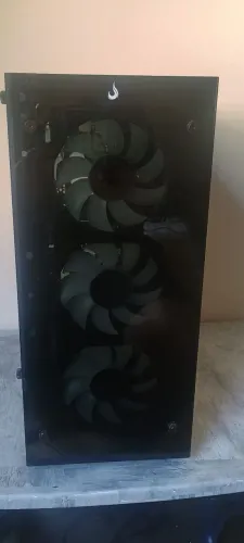 PC GAMER AMD Ryzen 5 3400g