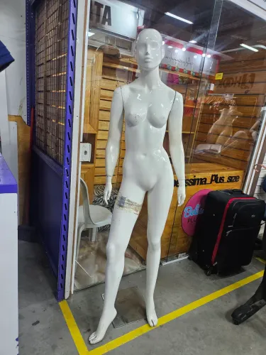 Vendo manequim