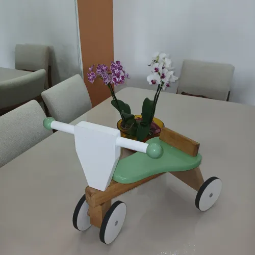 Brinquedo de madeira
