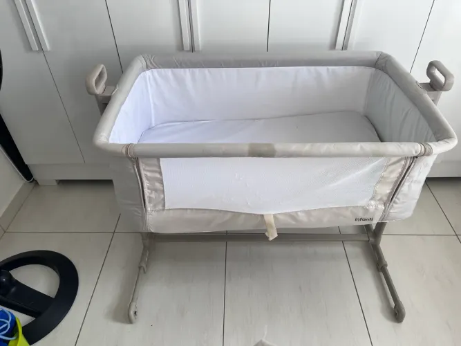 Mini berço portátil 