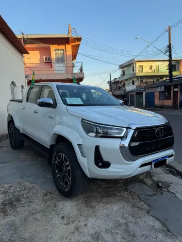 Toyota Hilux CD SRX Plus 4X4 2.8 TDI Die. Aut. 2024