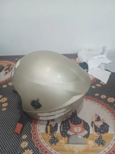 DOIS CAPACETES NO PREÇO CUIDA