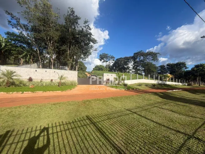Chácara à venda às margens da Represa de Miranda - R$ 3.200.000 - Indianópolis/MG.
