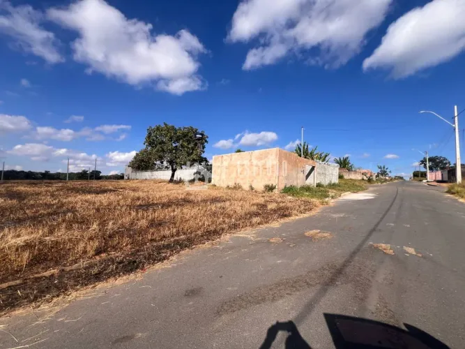Lote, asfalto/energia, R$ 20.000,00 - Jardim Ipê