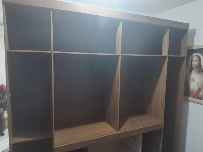 Guarda roupas de 6 portas,semi novo