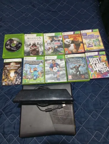 Vendo Xbox 360 desbloqueado+Kinect+9 jogos