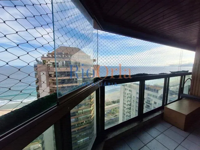 Frente-Mar no Acquabella | Vista Panorâmica e Sol da Manhã.