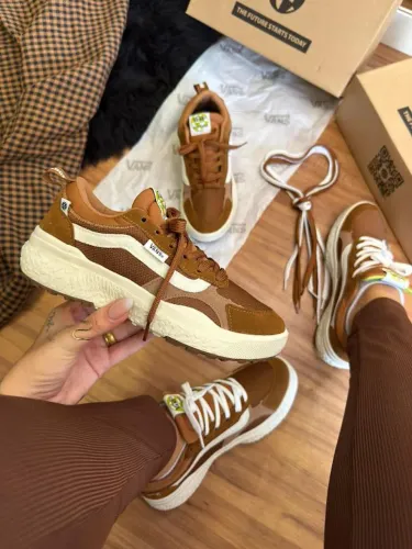 TÊNIS VANS ULTRARANGER NEO MARROM