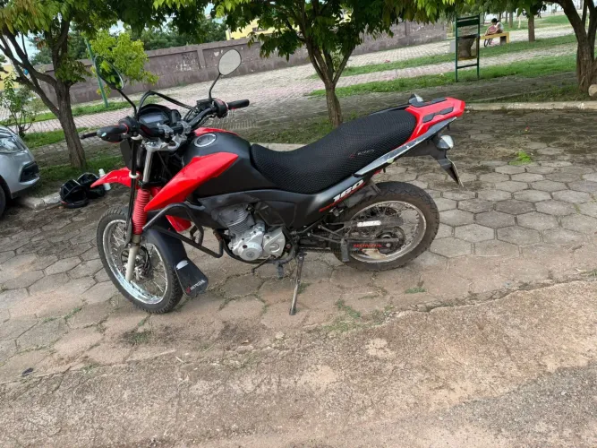 Vendo moto Bros 160 20/21 vermelha