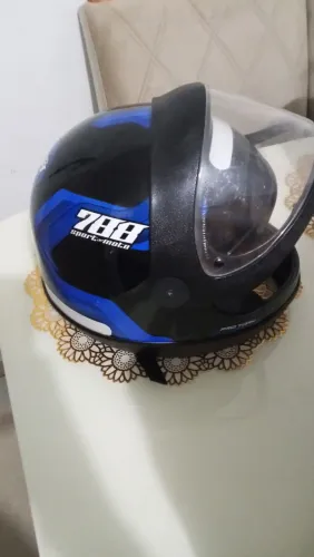 Capacete