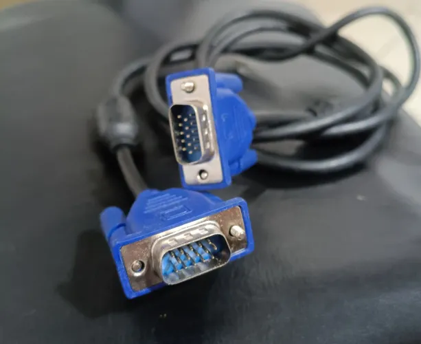 Cabo VGA macho para monitor/PC com 1,5m azul