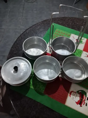 Jogo de marmitas de alumínio polido