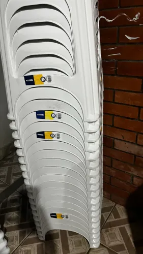 Banco plástico Tramontina oportunidade!!!