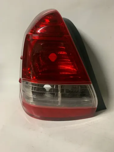 Lanterna Etios sedan esquerdo motorista 