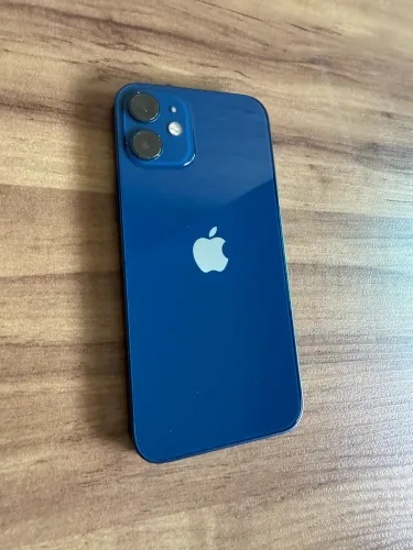 iPhone 12 + Apple Watch 