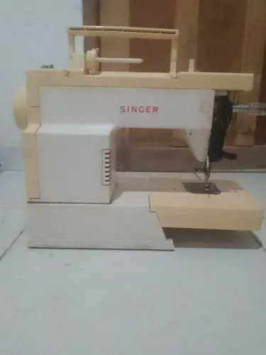 Máquina de costura Singer 