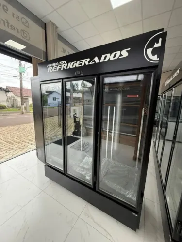 Ac expositor refrigerado 3 portas black