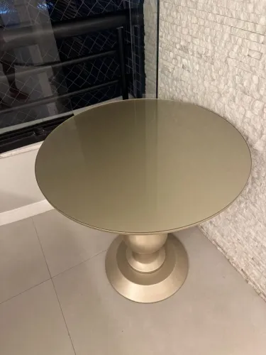 Mesa de apoio redonda