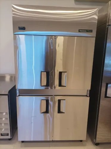 Geladeira comercial 4 portas inox Venâncio