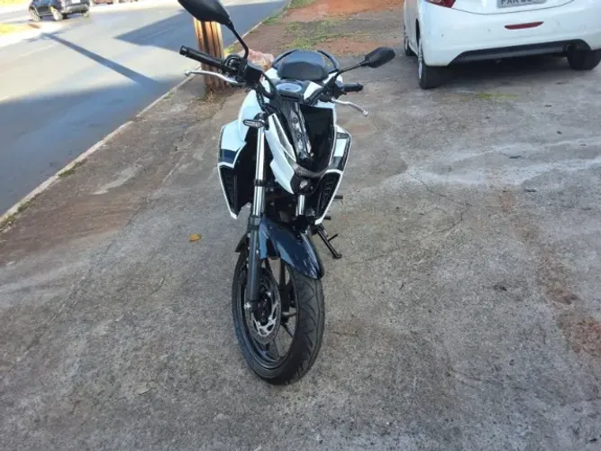 Yamaha FZ25 2026 muito nova