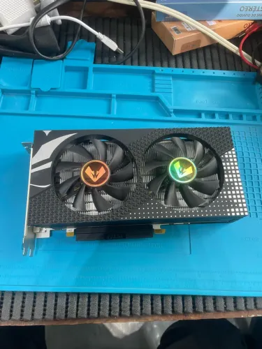 Placa de Vídeo RX 580 8GB GDDR5 - Impecável + Pasta Térmica Nova (OLX Pay)
