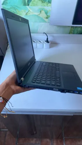 Notebook DATEN Celeron 4gb HD de 500 sem bateria