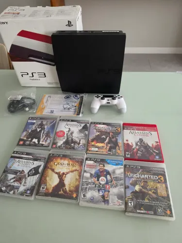 PlayStation 3 Slim (Seminovo) em excelente estado.