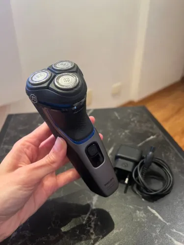Barbeador elétrico Philips AquaTouch 3000