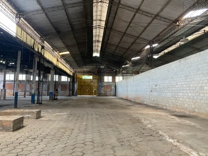 Galpão para locação com 640m² no Centro de Nova Friburgo