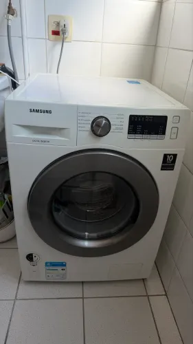 Lava e seca Samsung Digital Inverter 11k 127V