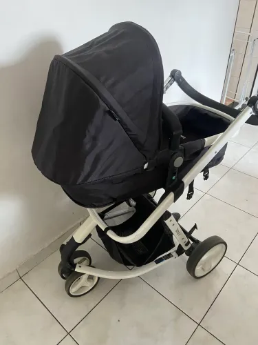 Carrinho e bebê conforto Safety Mobi