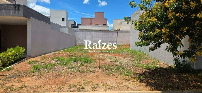 Terreno Residencial à venda no Bairro Grand Ville em Uberlândia com 250m2