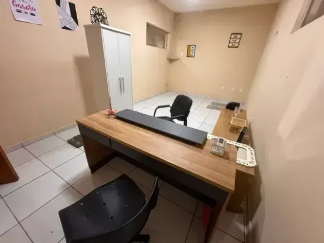 ALUGA-SE SALA COMERCIAL MOBILIADA E CLIMATIZADA  PARQUE 10#