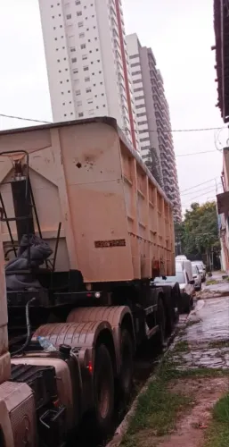 Caçamba Vanderleia basculante