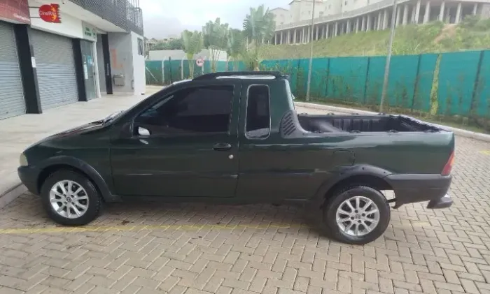 Fiat Strada Working 1.5 MPI 8V CS (álcool) 2001