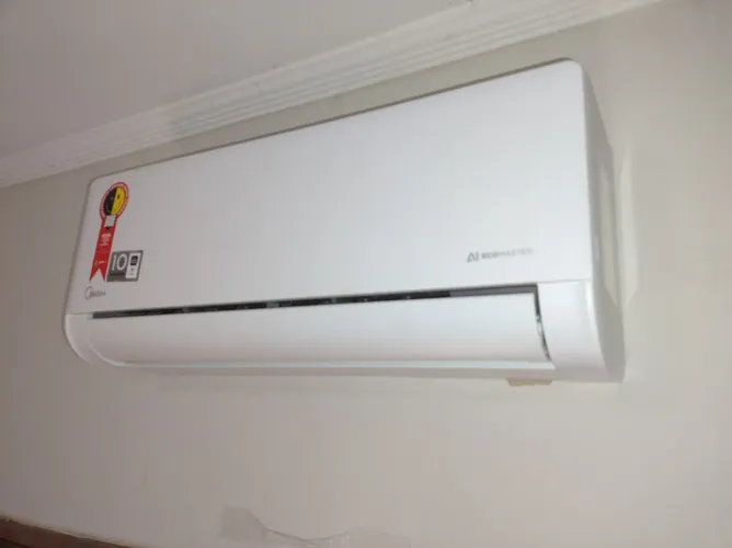 Ar Condicionado Midea Eco Master 12.000 BTUs 220 Volts