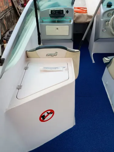 Vendo lancha 19 pés 