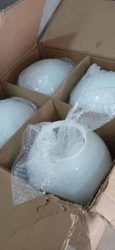 8 Luminária 15x28 na cx aceito cartão chamar no zap * obs. Só as luminárias