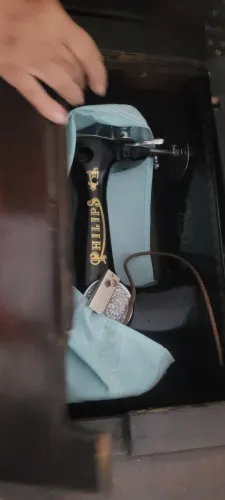 Maquina de costurar de pedal