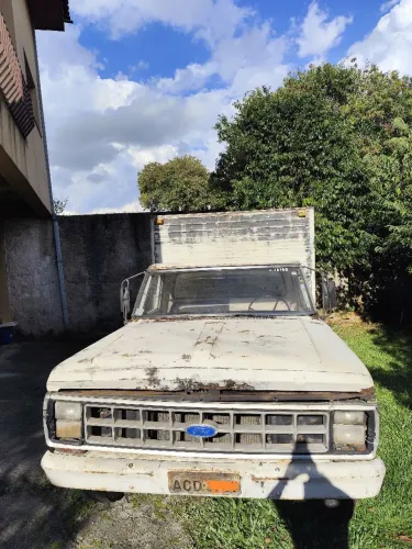 Ford F-2000